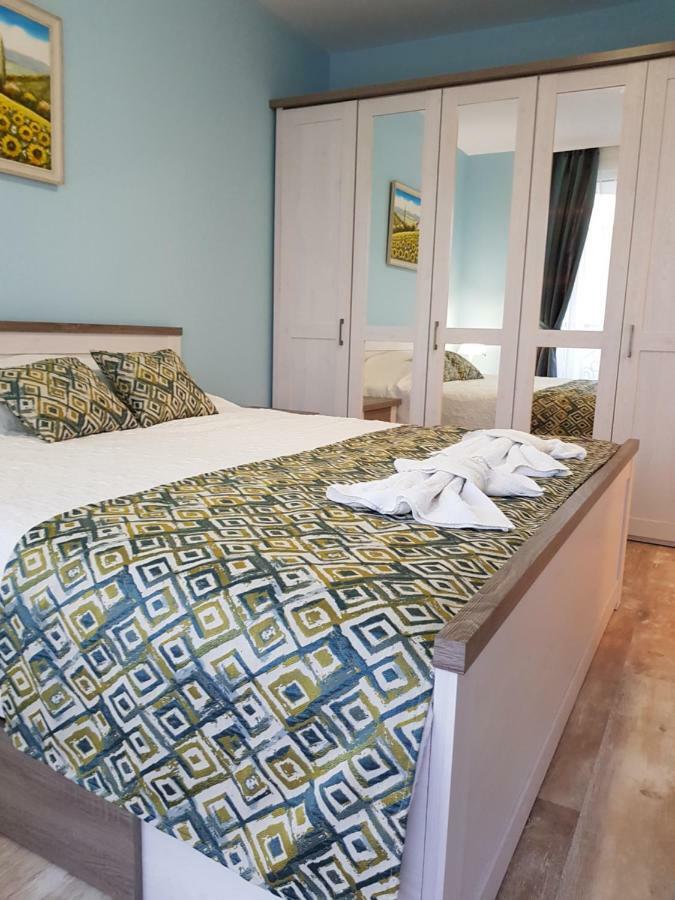 Sea Garden Delux Apartment เชอร์โนโมเรทส์ ภายนอก รูปภาพ